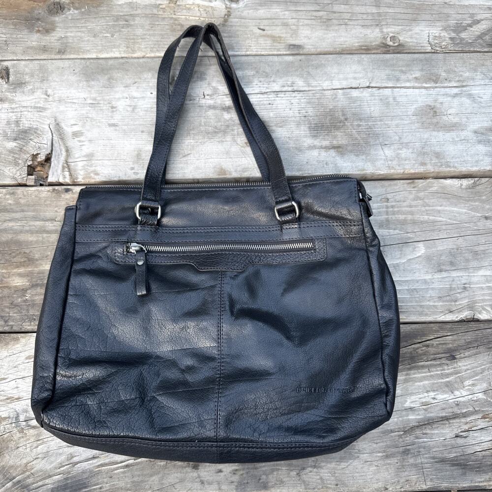 Spikes and Sparrow Black Leather Laptop Shoulder Bag Purse